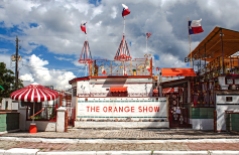 A picture of the entrance of the Orange Show